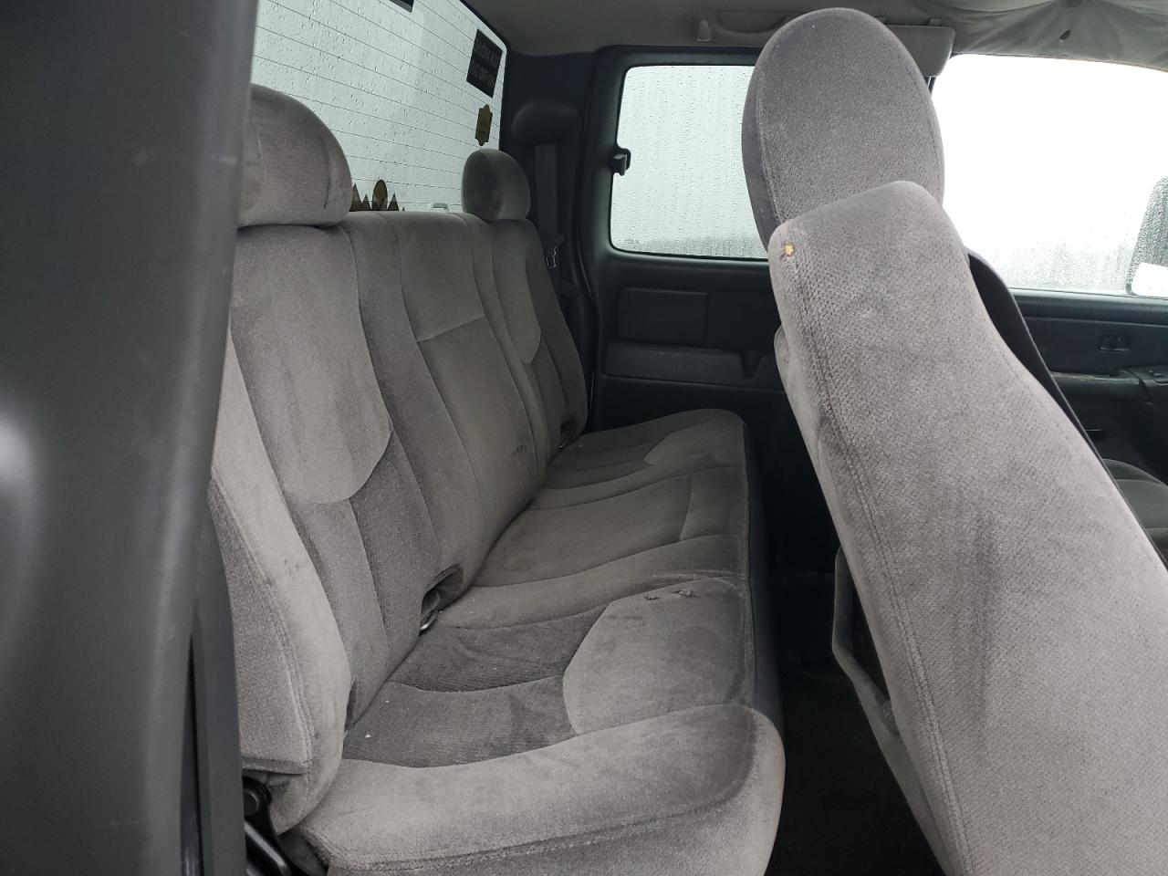 2006 GMC Sierra - Image 10