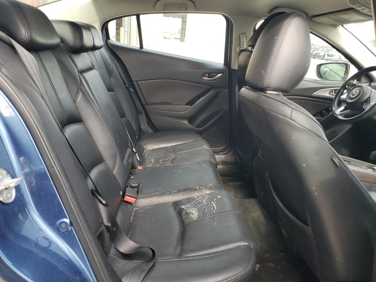 2018 Mazda 3 Touring VIN: 3MZBN1V39JM243174 Lot: 88895755