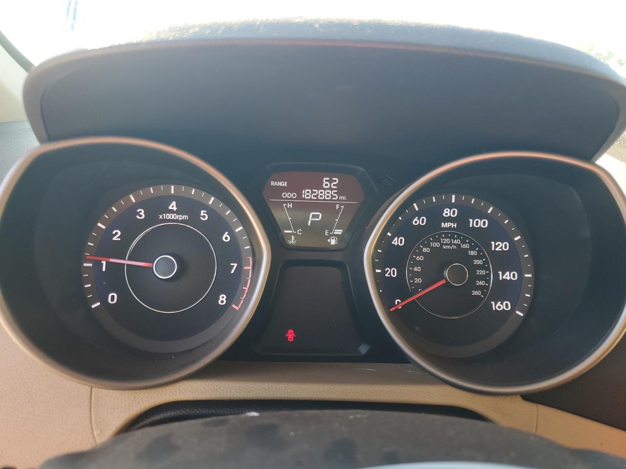 2013 Hyundai Elantra - Image 9