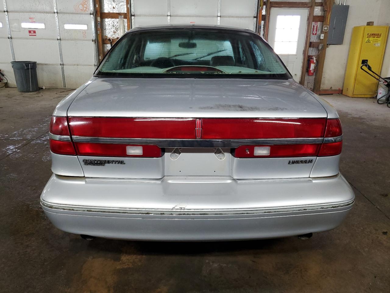 1997 Lincoln Continental - Image 6