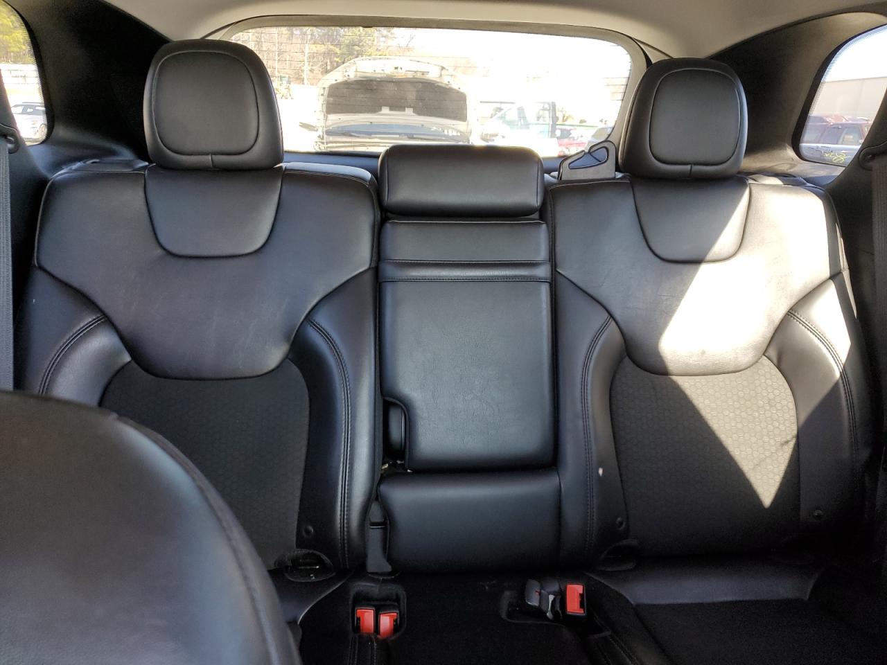 2019 Jeep Grand Cherokee - Image 10