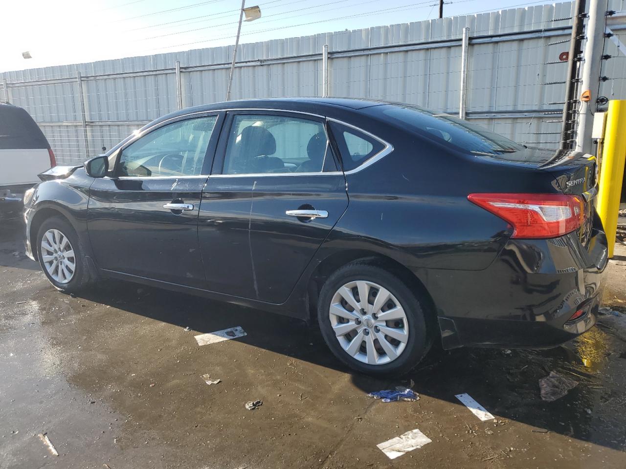 2017 Nissan Sentra - Image 2