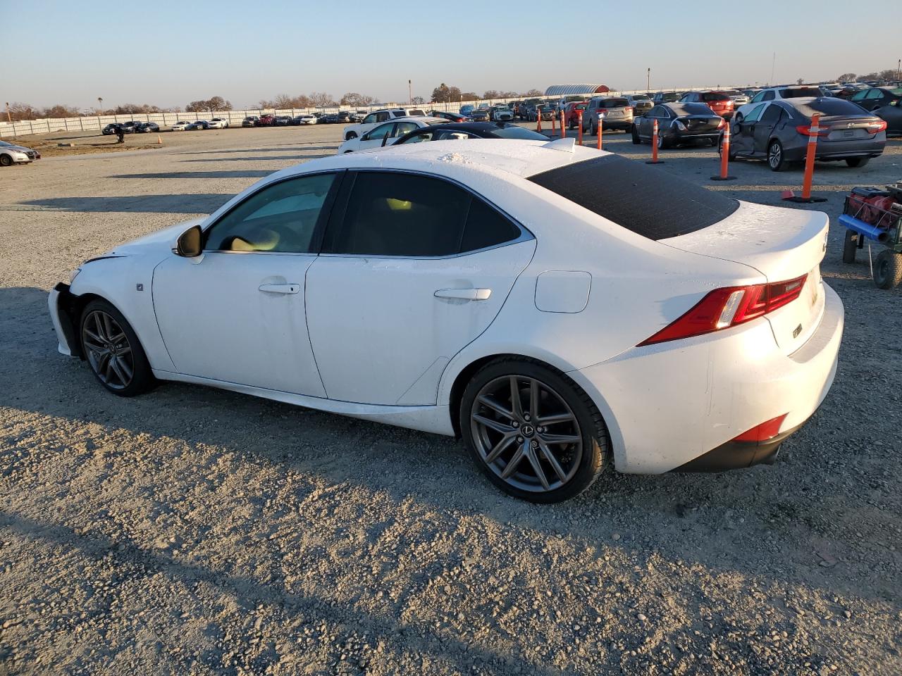 2016 Lexus IS - Image 2