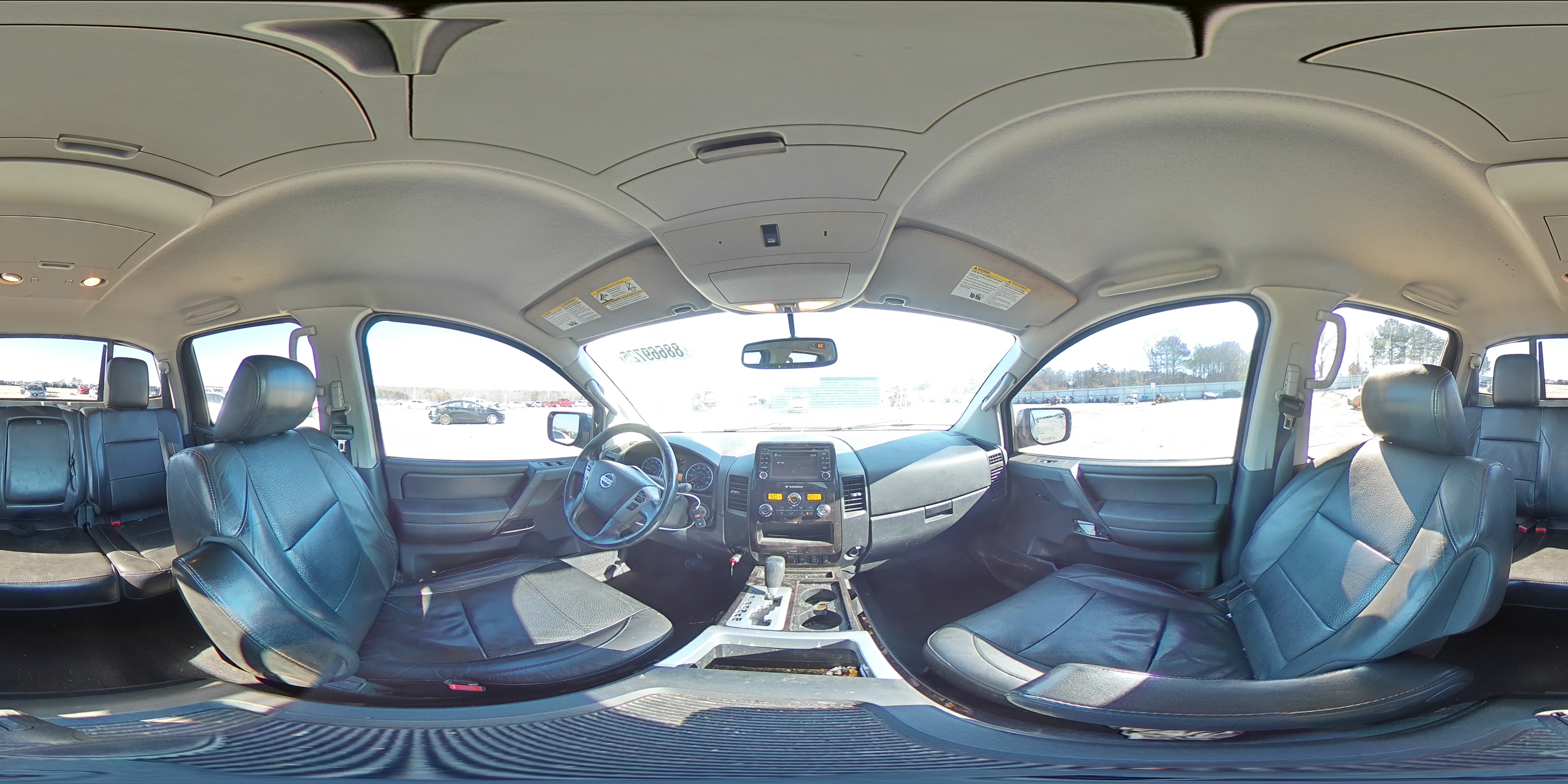 2013 Nissan Titan - Image 12