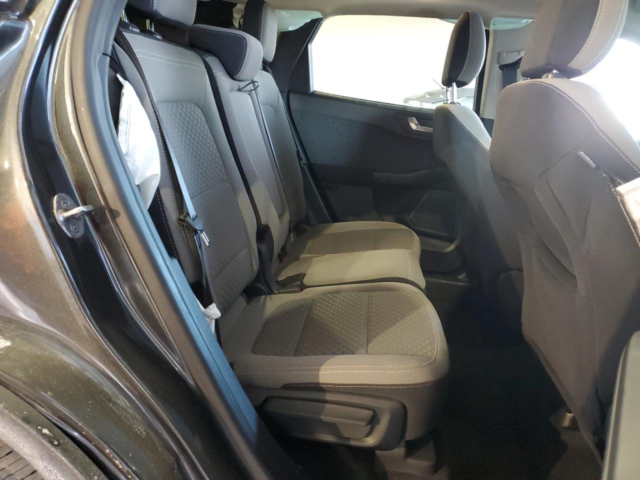 2020 Ford Escape - Image 11