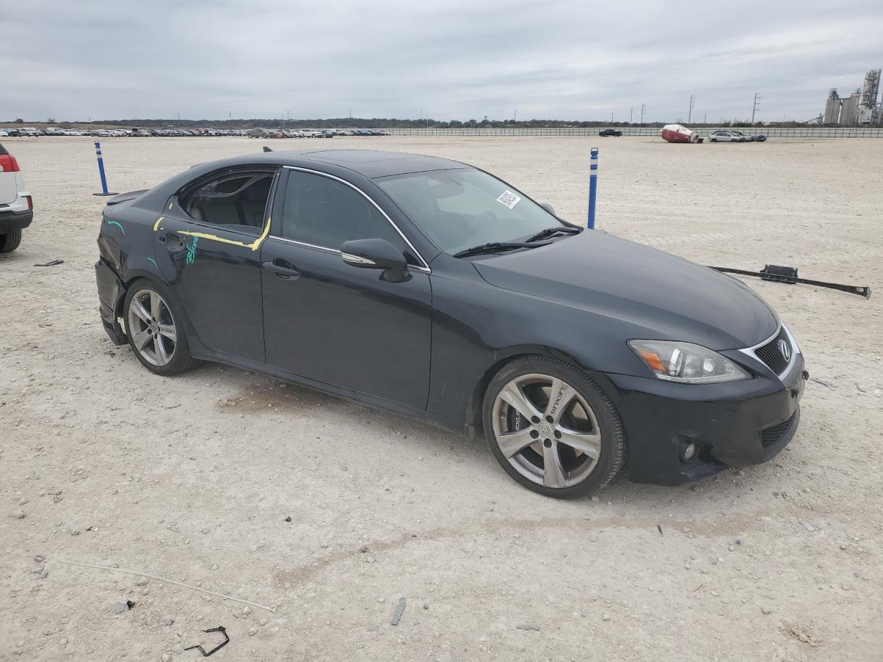 2011 Lexus IS - Image 4