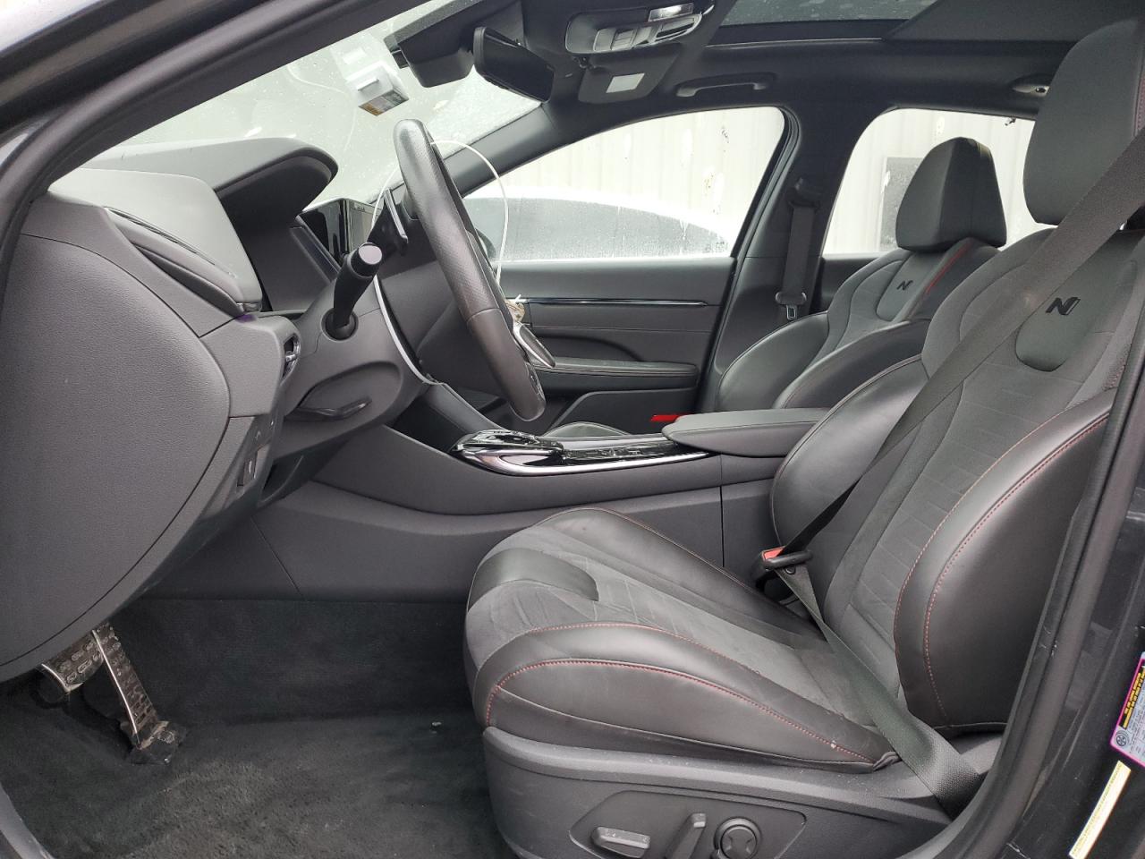 2022 Hyundai Sonata - Image 7