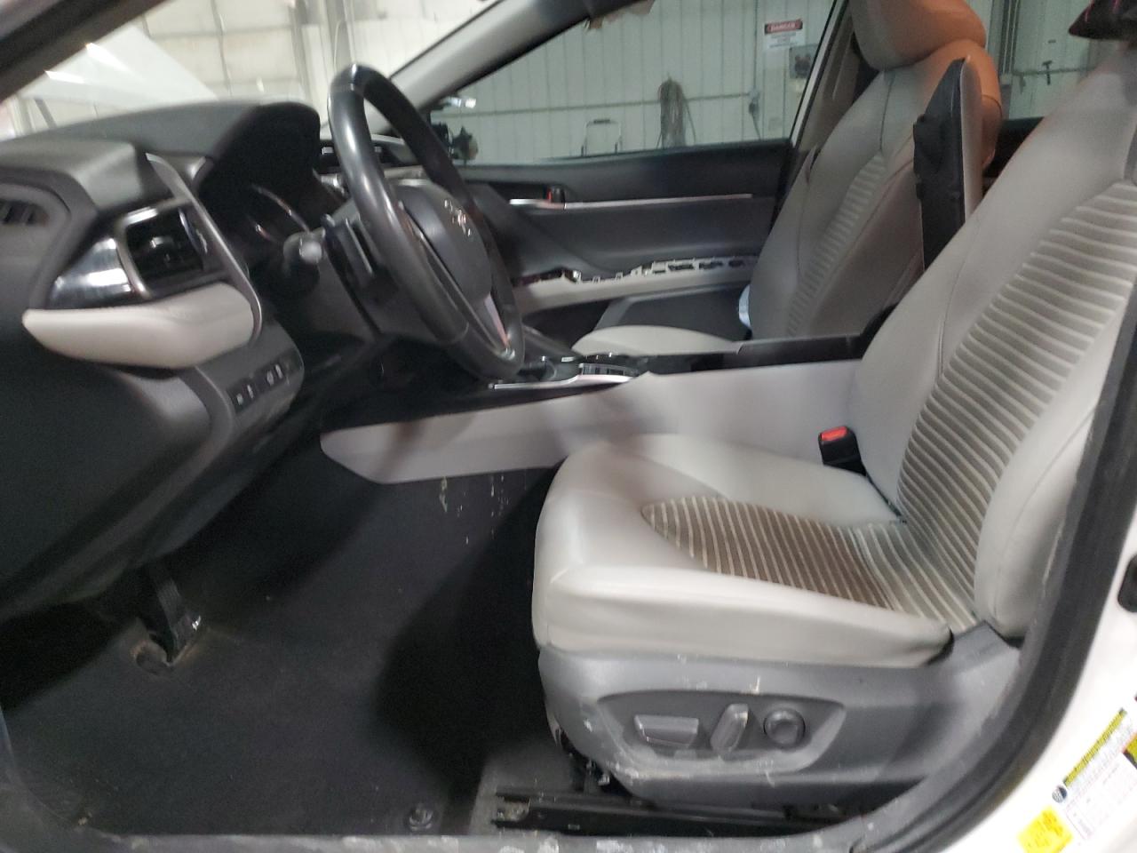 2020 Toyota Camry - Image 7