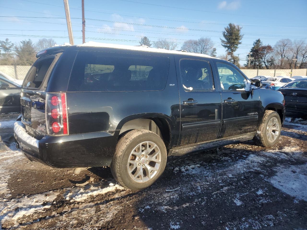 VIN 1GKS2KE79ER187394 2014 GMC YUKON no.3