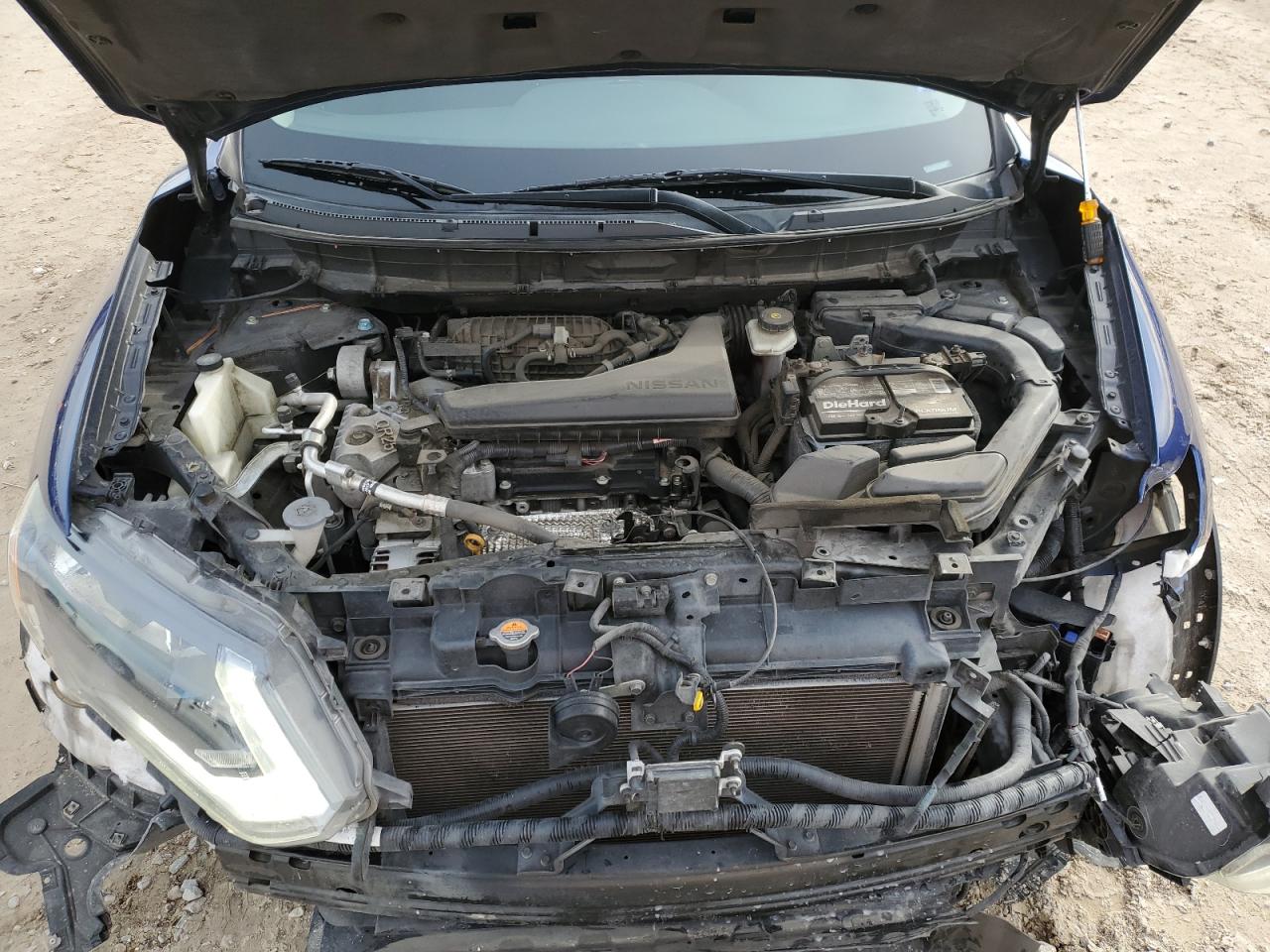 2018 Nissan Rogue - Image 13