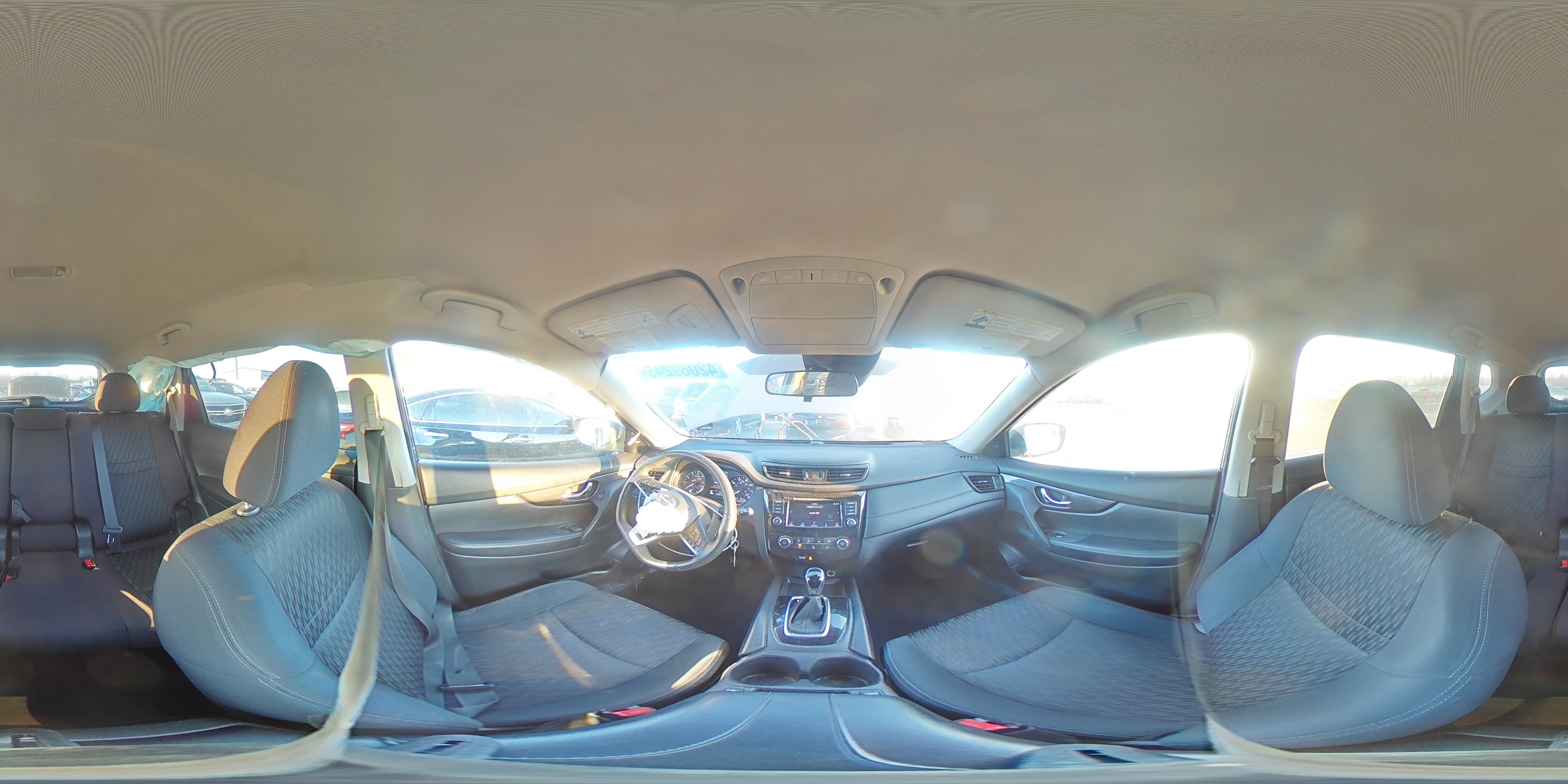 2019 Nissan Rogue - Image 15