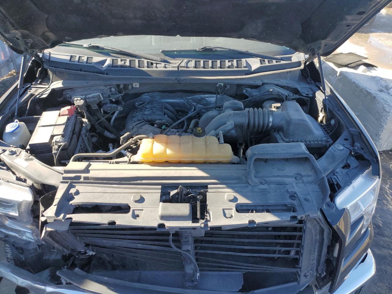 2017 Ford F-150 - Image 12