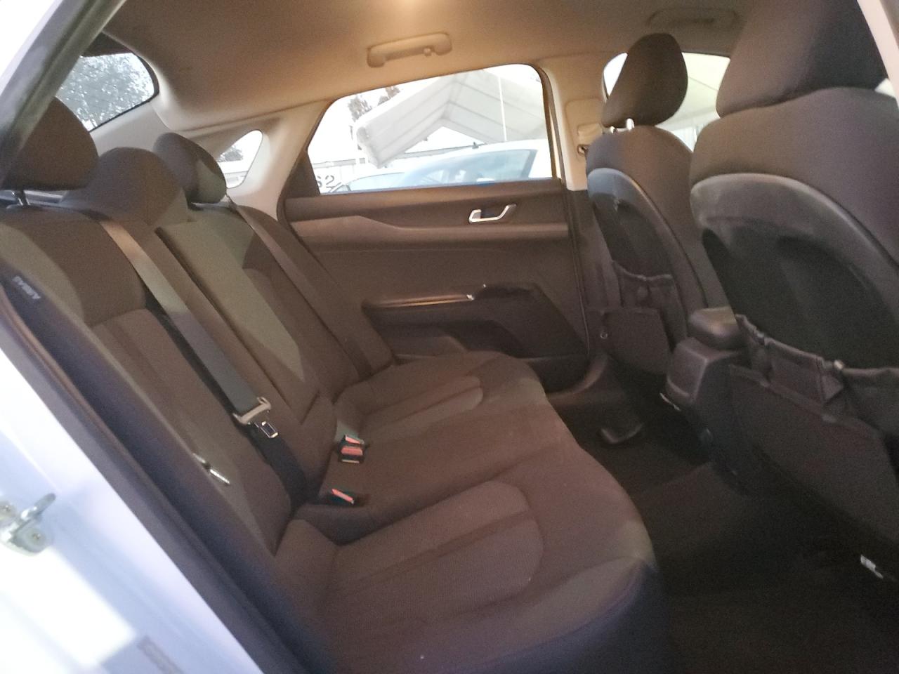 2023 Kia K5 - Image 10