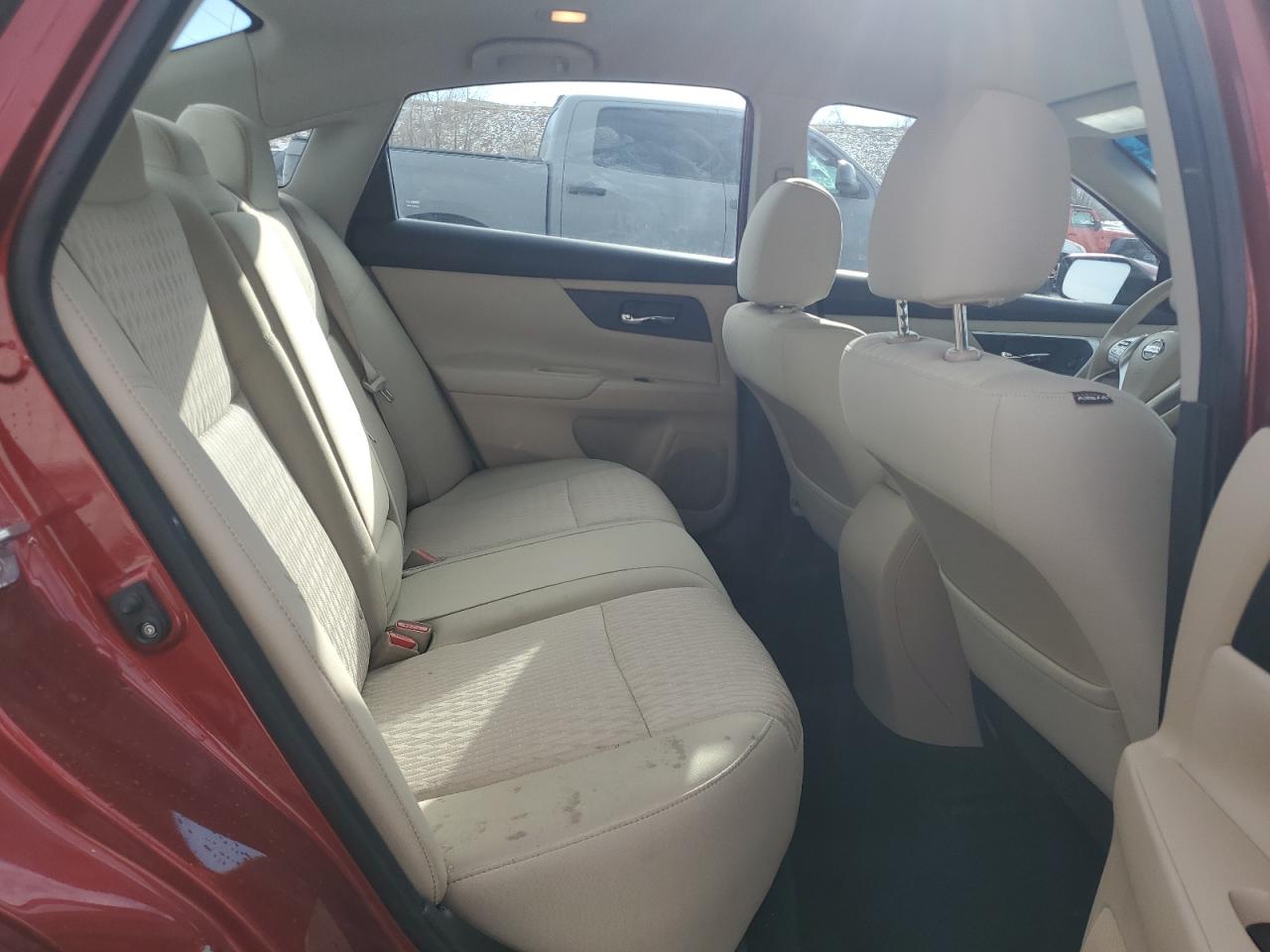 2016 Nissan Altima - Image 10