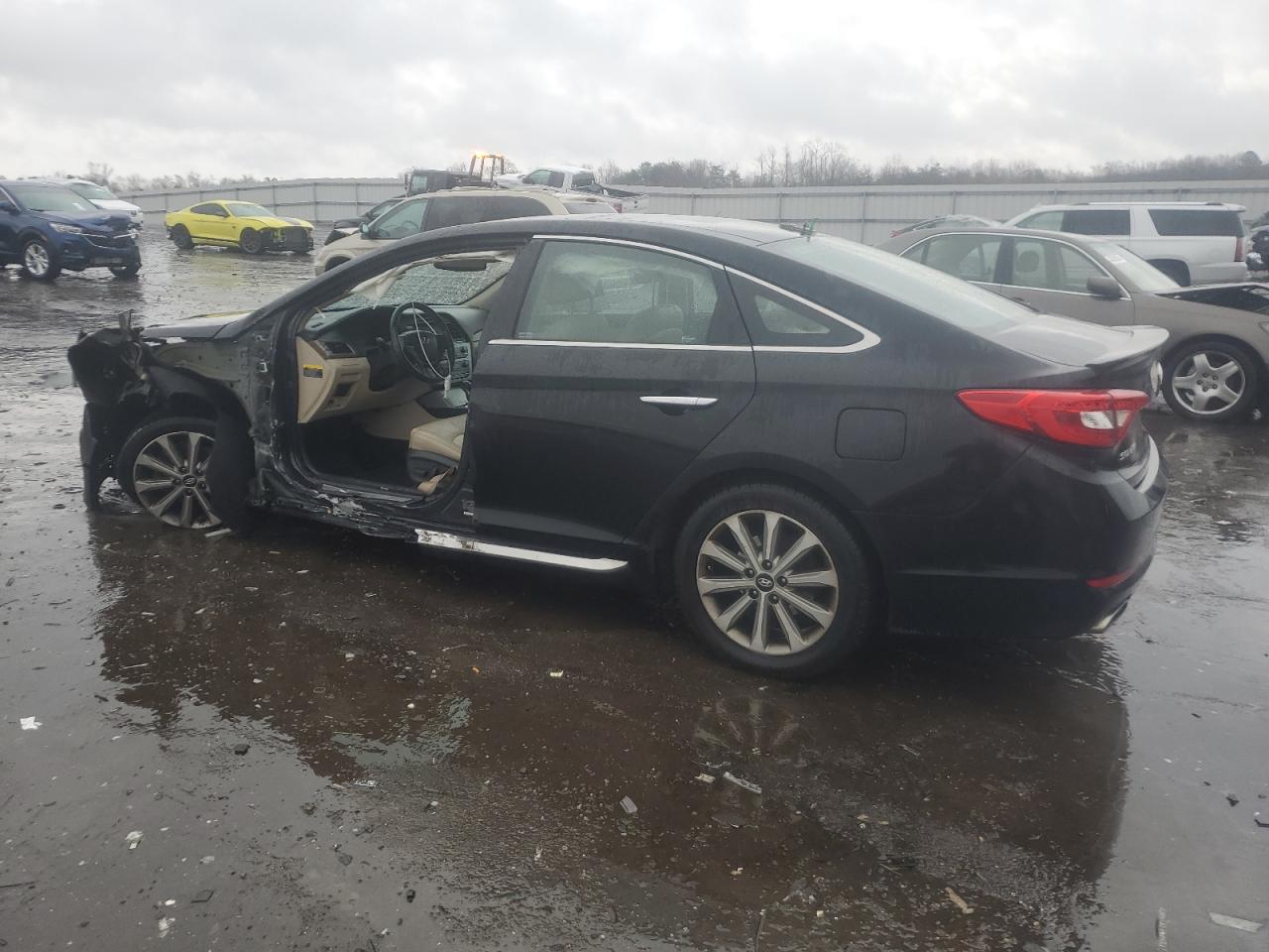 2016 Hyundai Sonata - Image 2