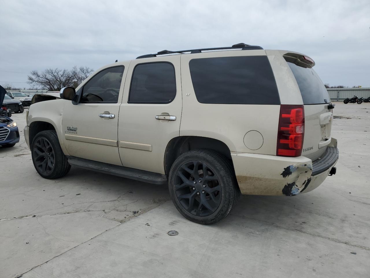 2008 Chevrolet Tahoe - Image 2