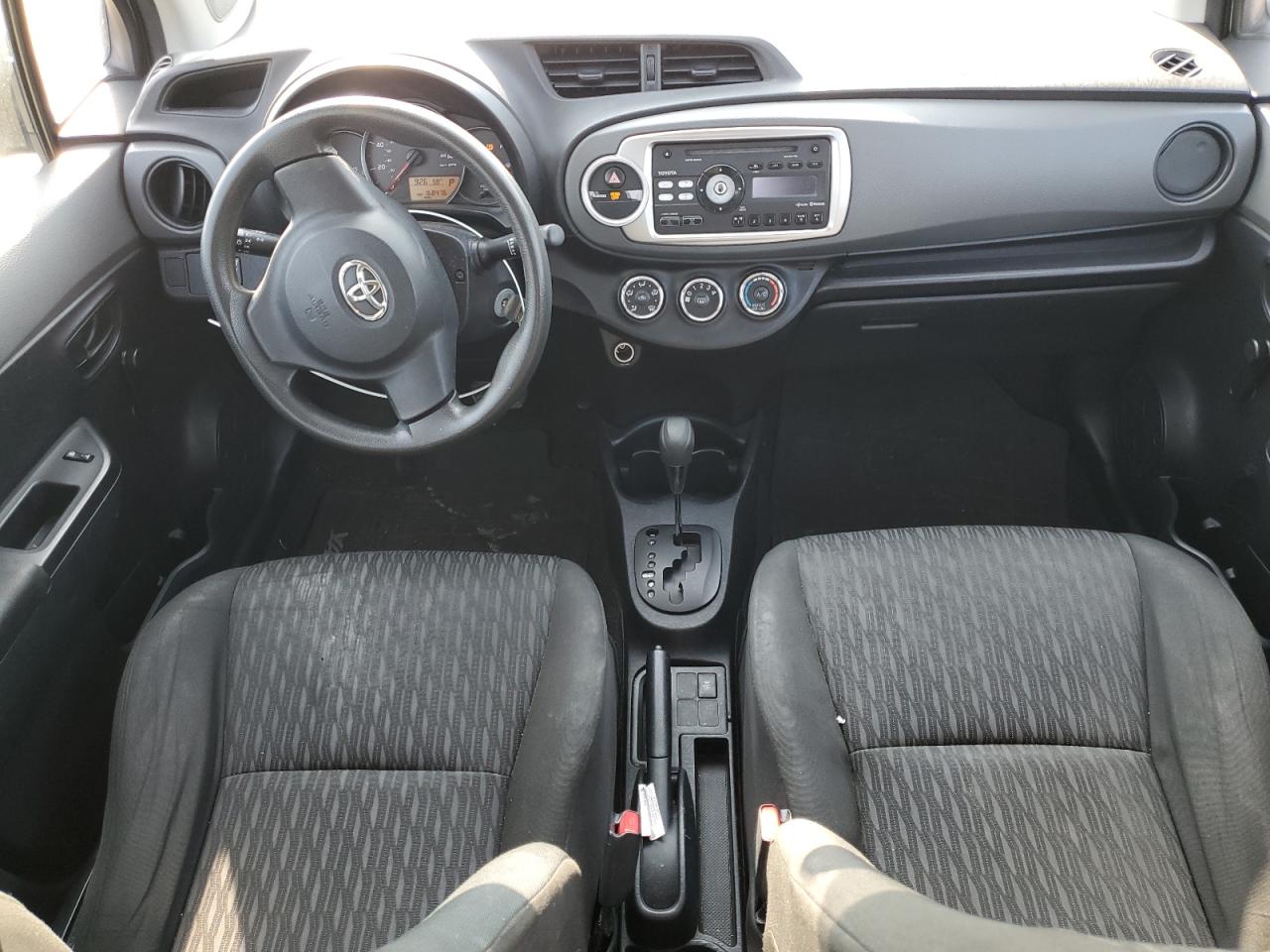 2014 Toyota Yaris - Image 8
