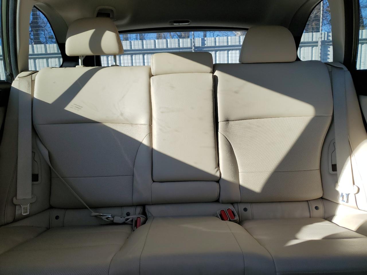 2016 Subaru Outback - Image 10