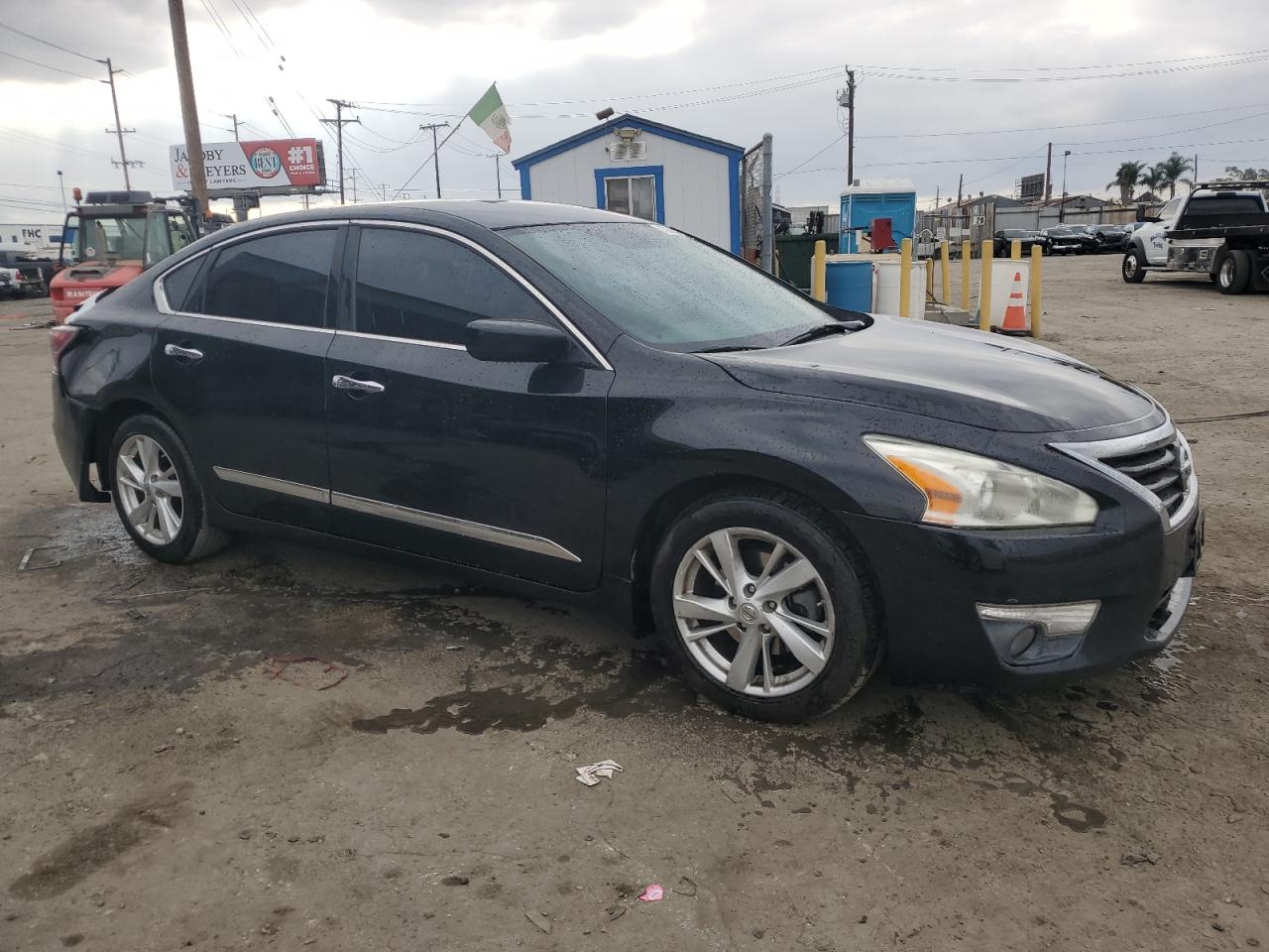 2015 Nissan Altima - Image 4
