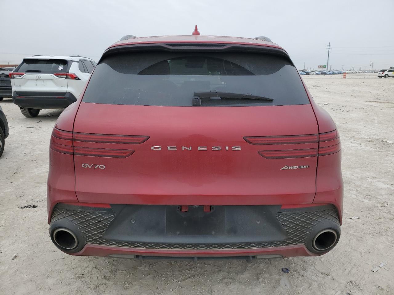 2022 Genesis GV70 - Image 6