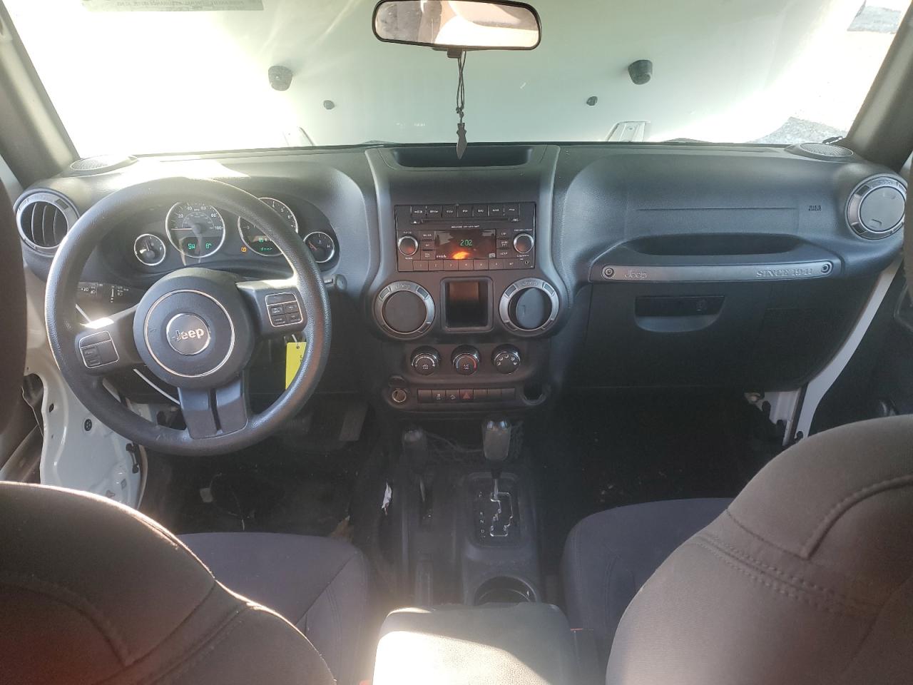 2015 Jeep Wrangler - Image 8