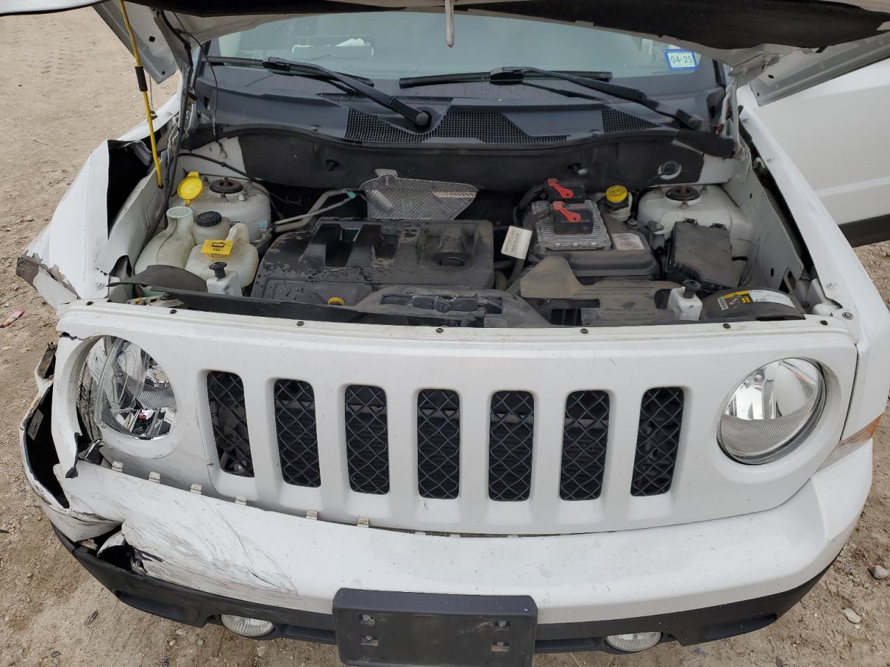 2016 Jeep Liberty (Patriot) - Image 14