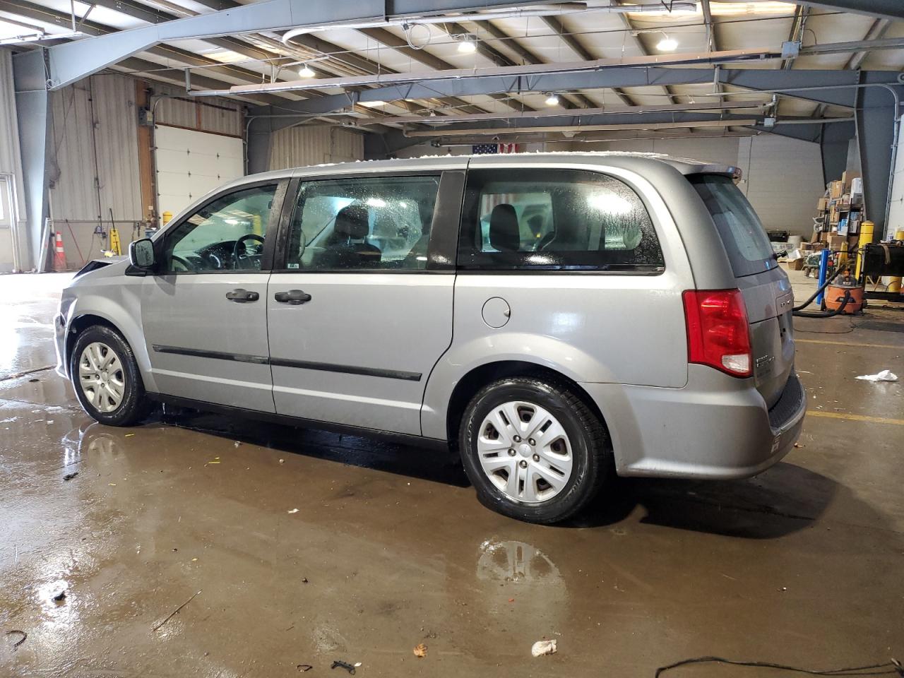 2014 Dodge Caravan - Image 2