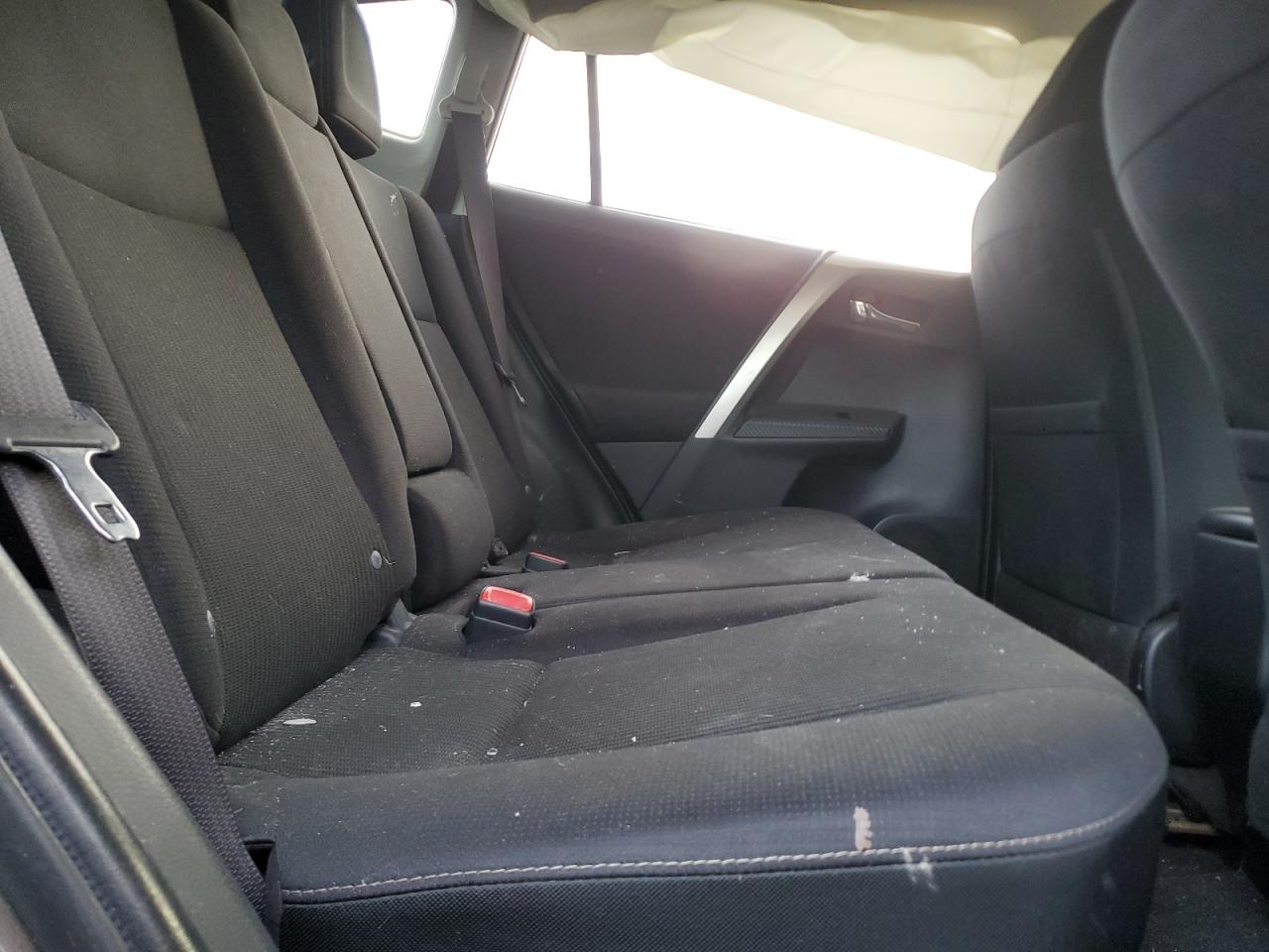 2015 Toyota RAV 4 - Image 11