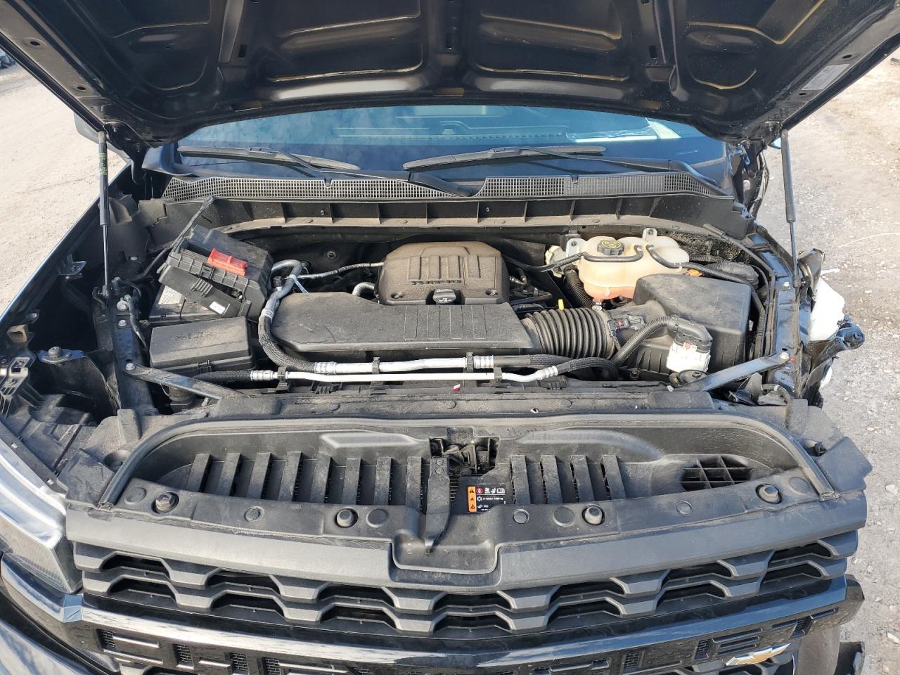 2022 Chevrolet Silverado - Image 13