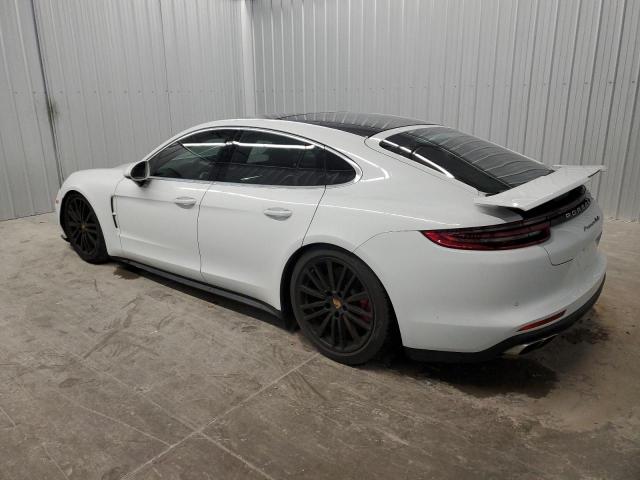 Sedans PORSCHE PANAMERA 2017 White