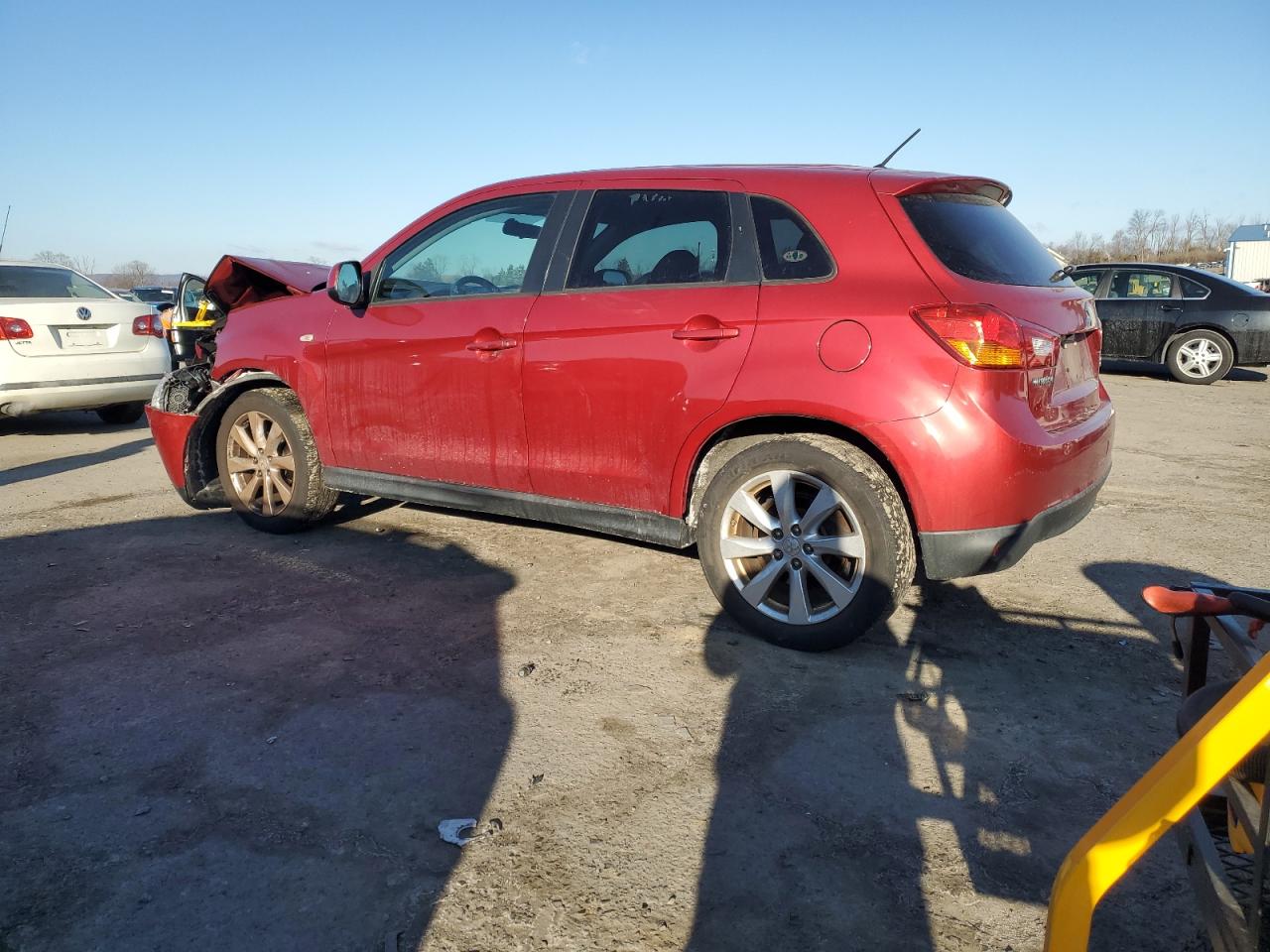 4A4AR3AU6FE016723 2015 MITSUBISHI OUTLANDER - Image 2