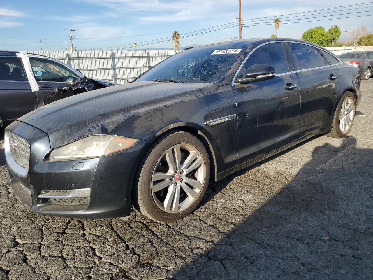 VIN SAJWJ2GD3G8V92115 2016 JAGUAR XJ no.1