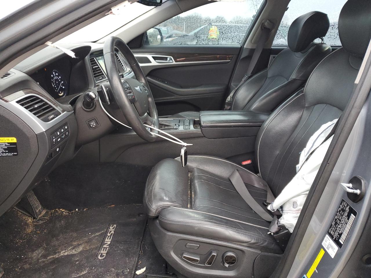 2015 Hyundai Genesis - Image 7