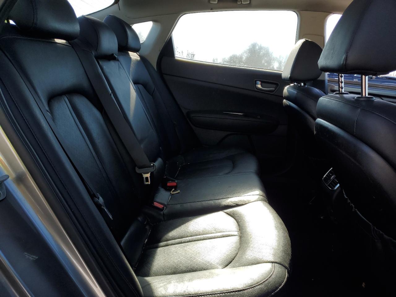 2017 Kia Optima - Image 10