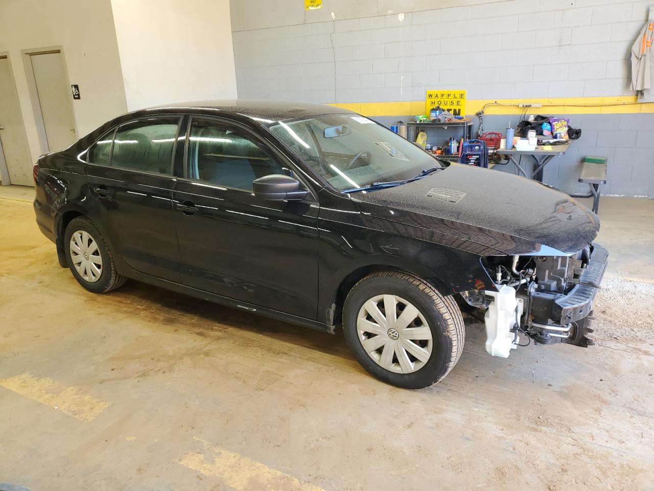 2016 Volkswagen Jetta - Image 4