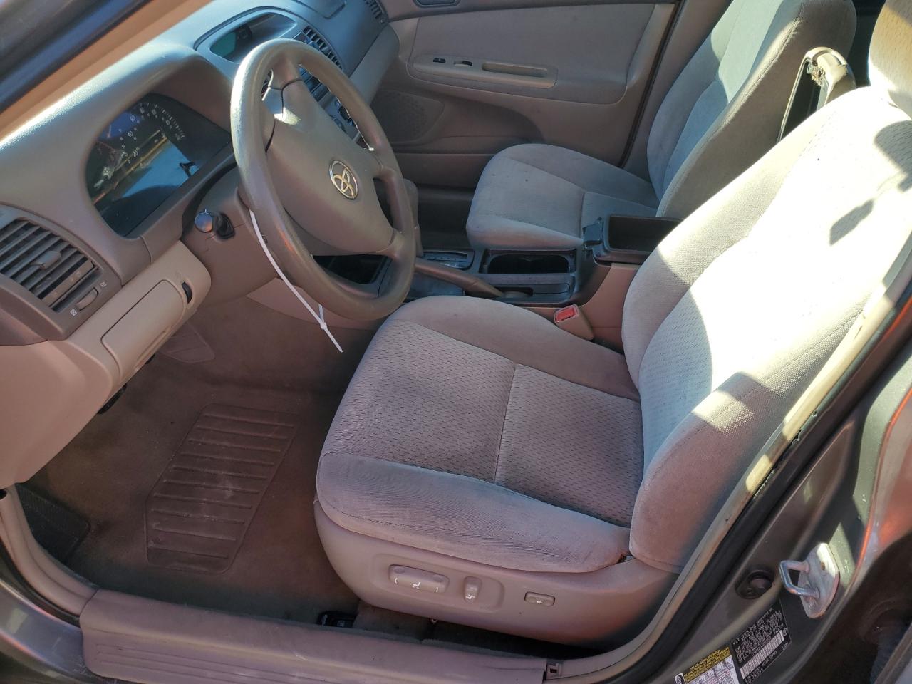 2004 Toyota Camry - Image 7