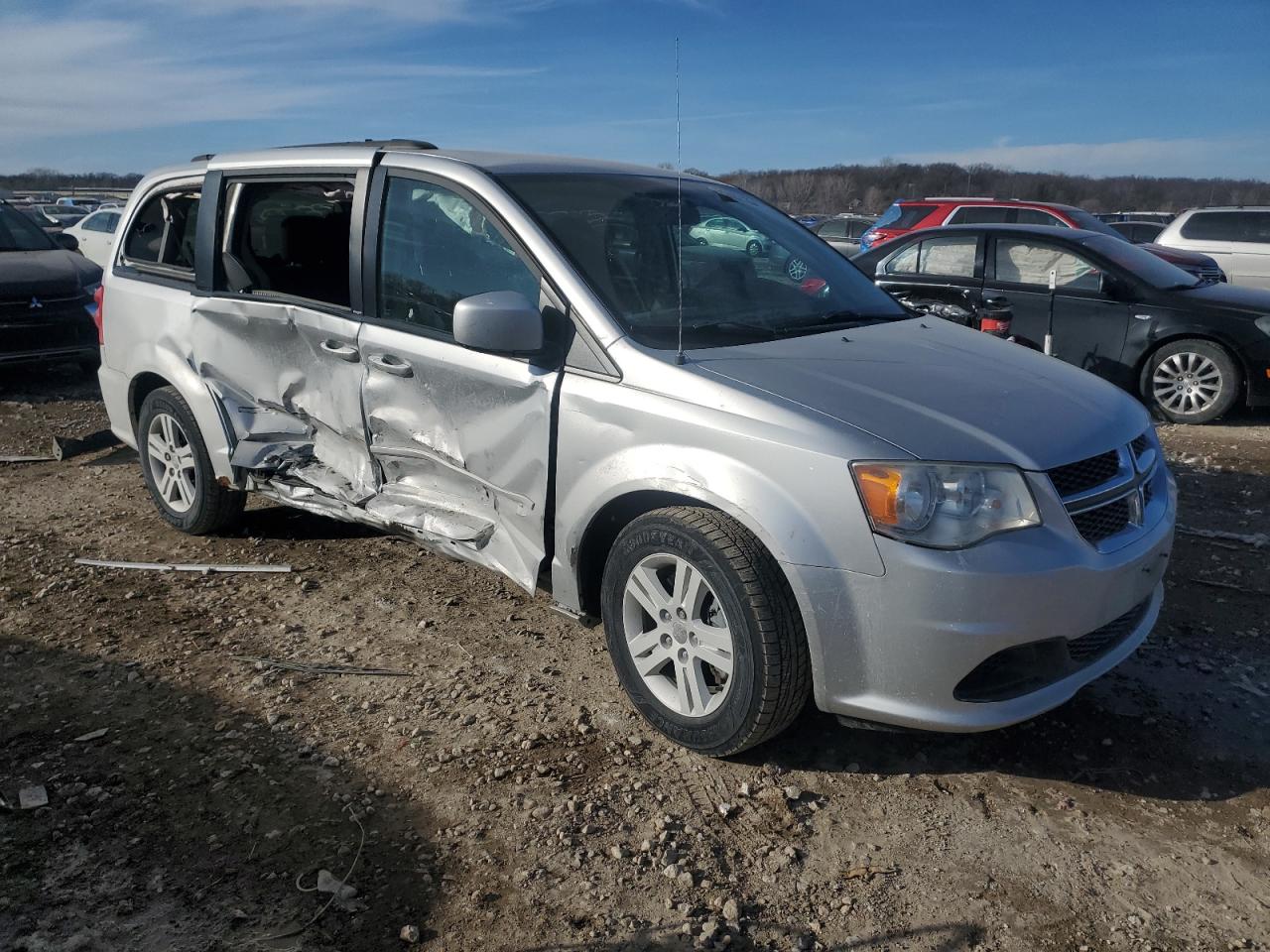 2012 Dodge Caravan - Image 4