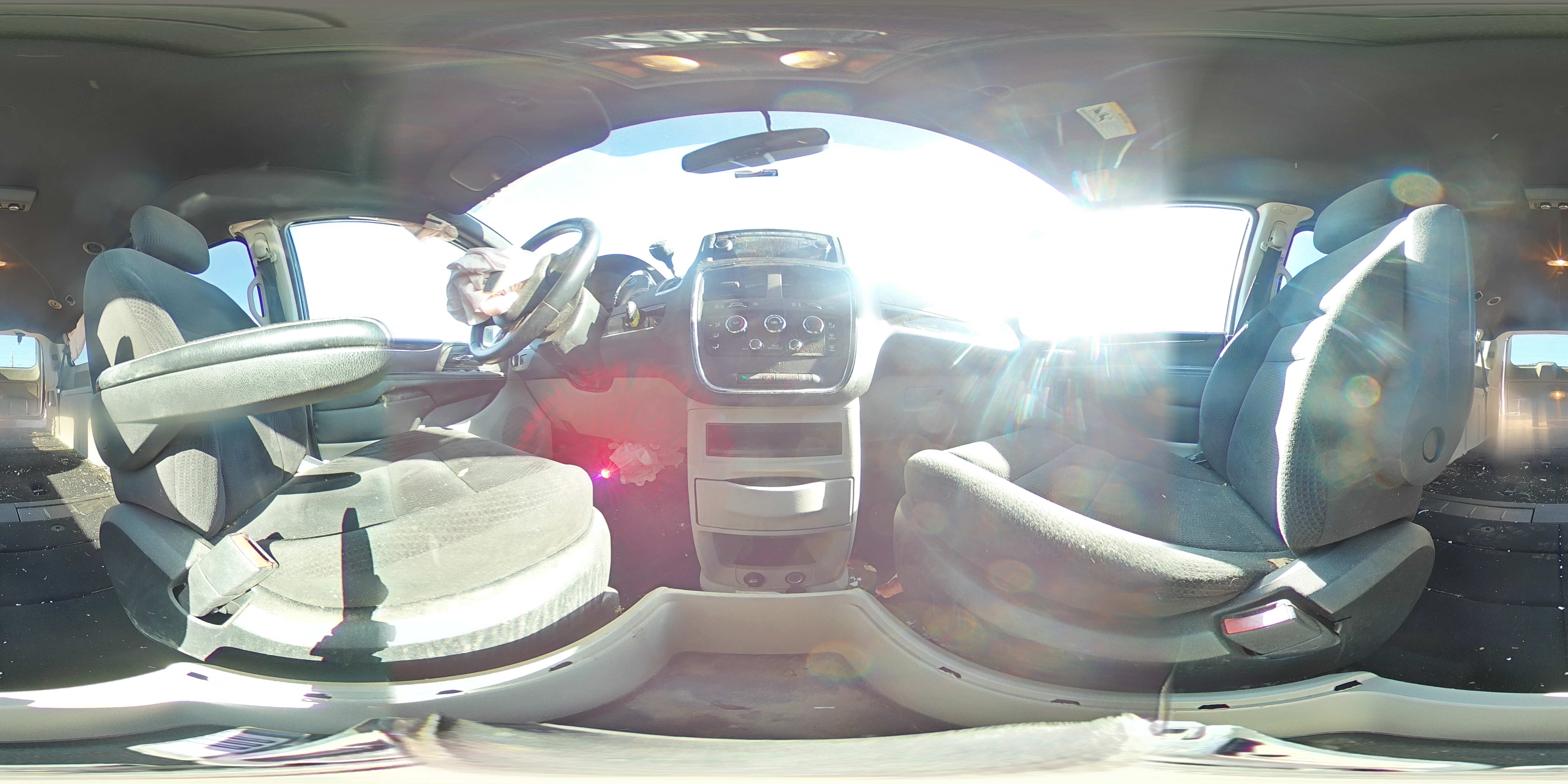 2016 Dodge Caravan - Image 13