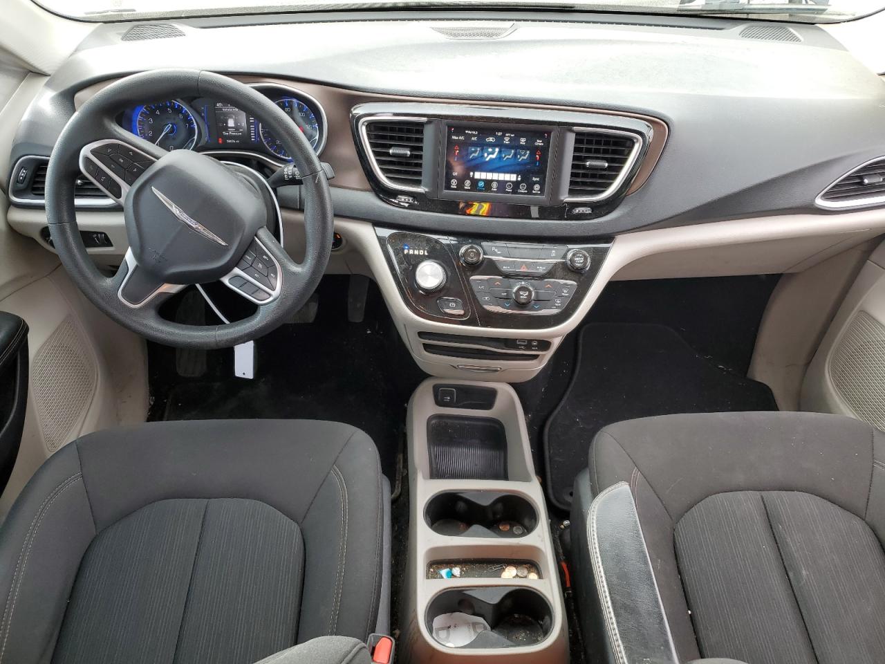 2019 Chrysler Pacifica - Image 8