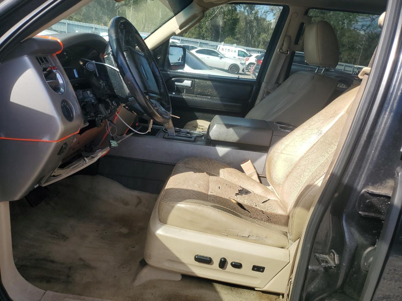 2011 Ford Expedition - Image 7