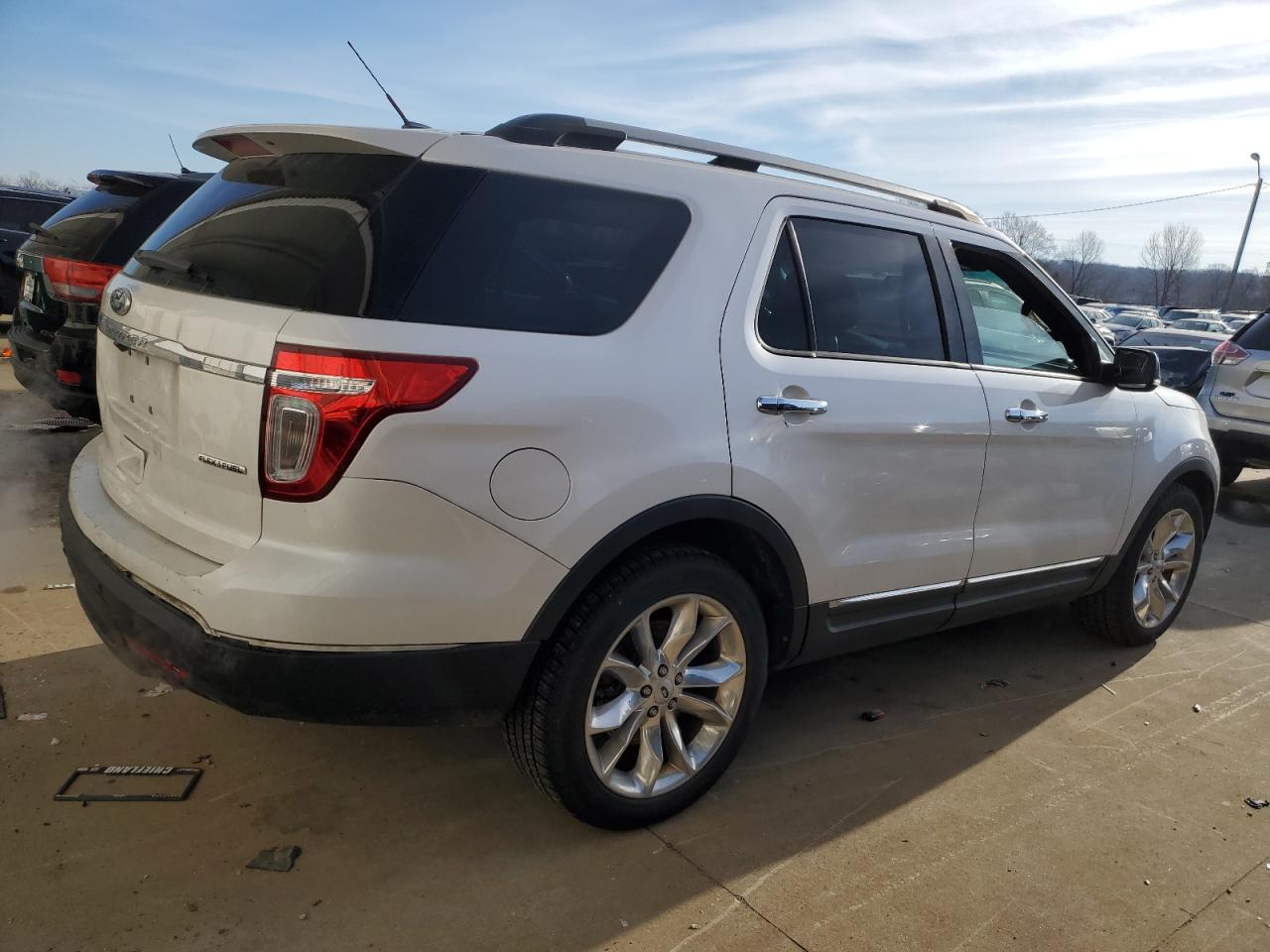 2015 Ford Explorer - Image 3