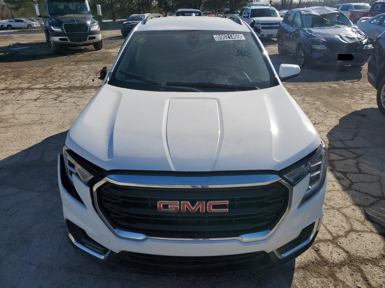 2022 GMC Terrain - Image 5