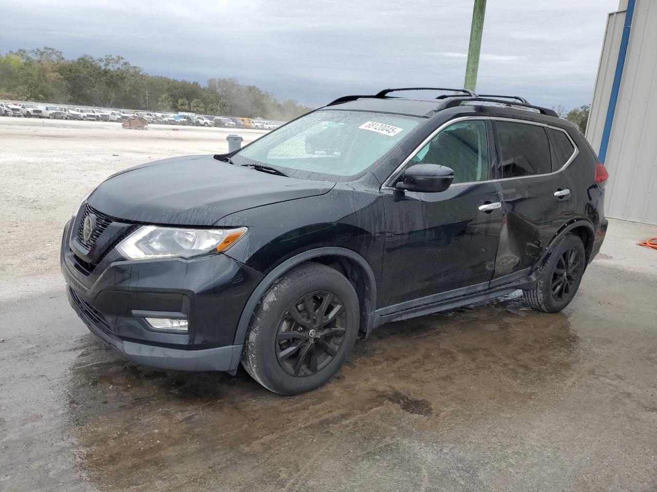 5N1AT2MT3JC755215 2018 NISSAN ROGUE - Image 1