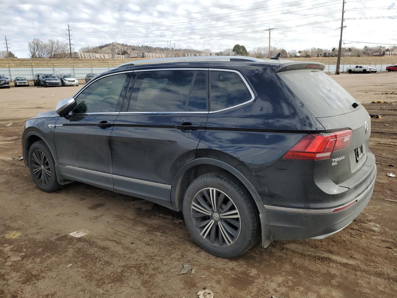 2018 Volkswagen Tiguan - Image 2