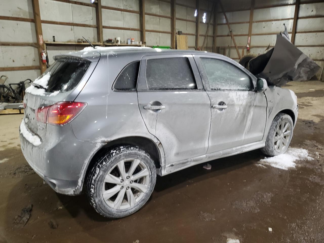 2015 Mitsubishi Outlander - Image 3