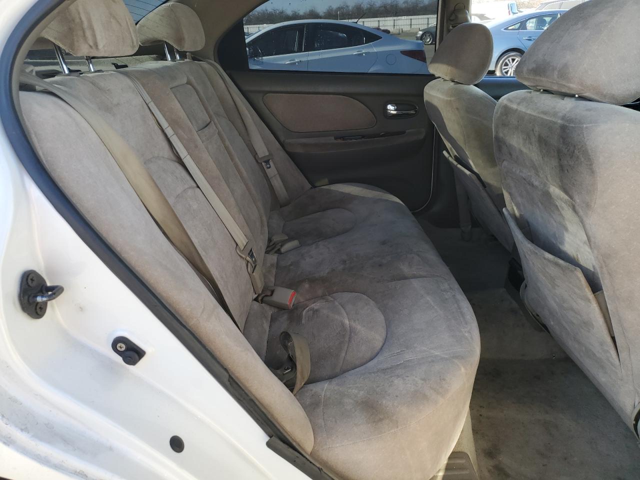 2000 Hyundai Sonata - Image 10