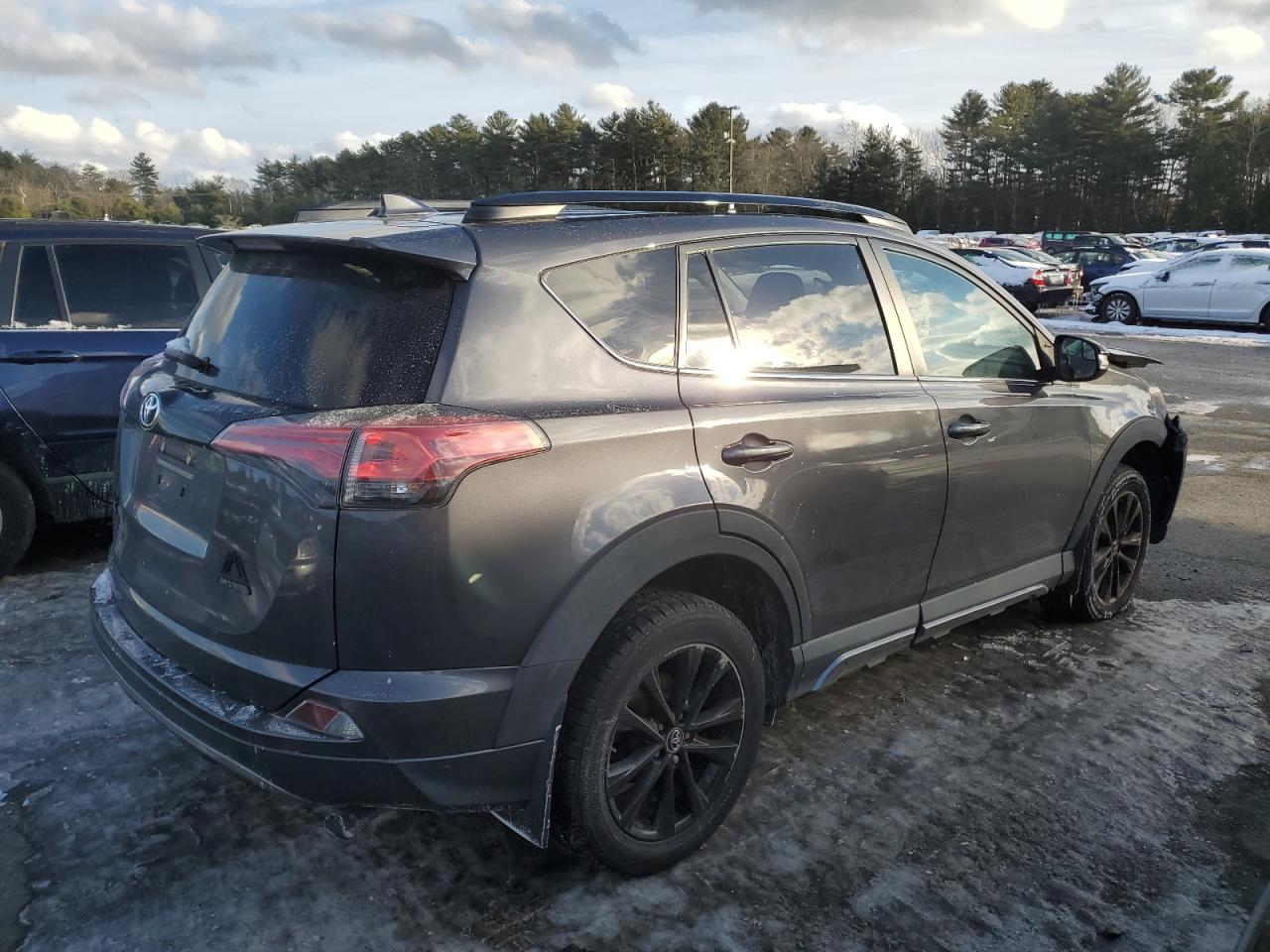 2018 Toyota RAV 4 - Image 3