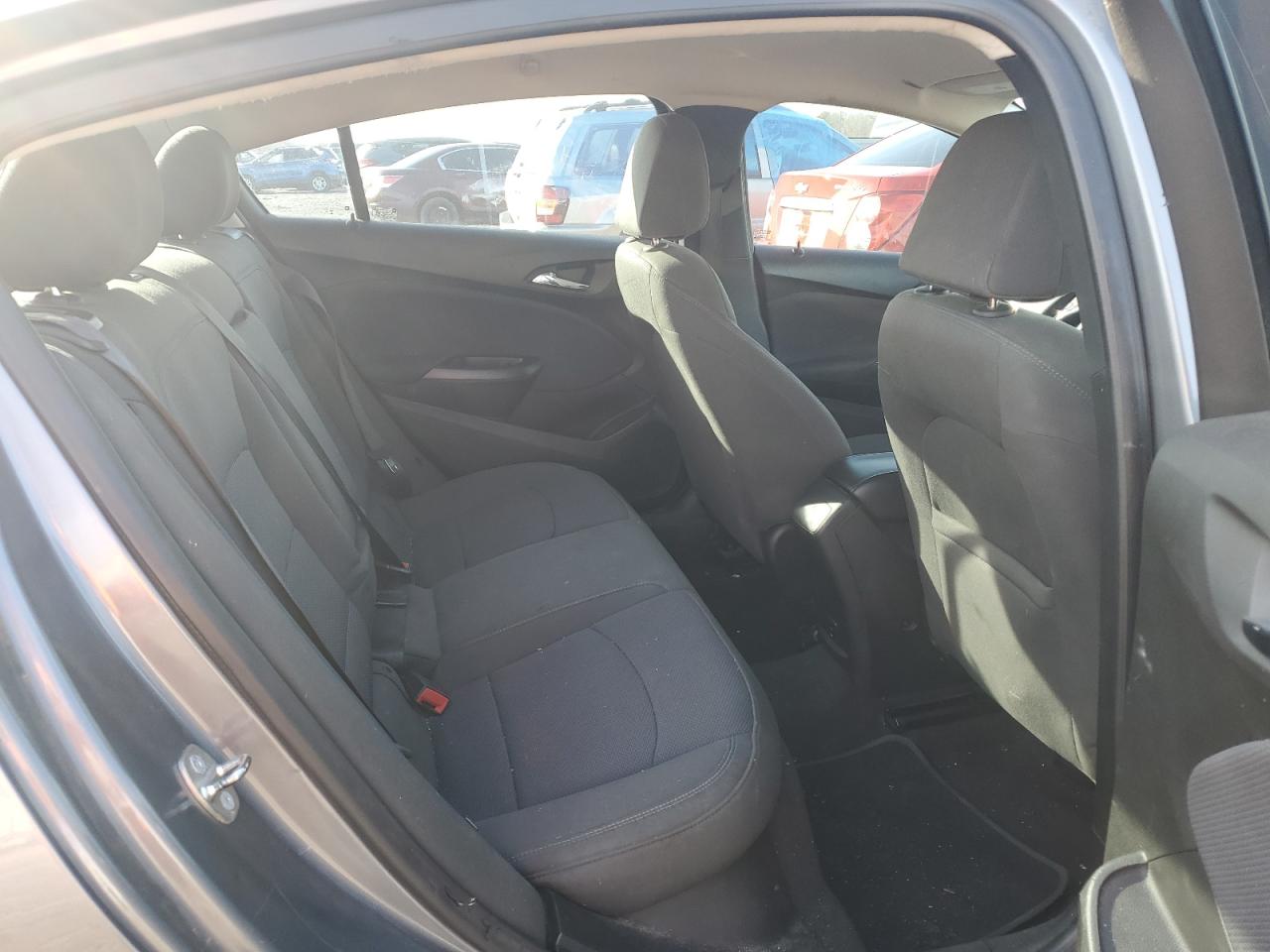 2018 Chevrolet Cruze - Image 10