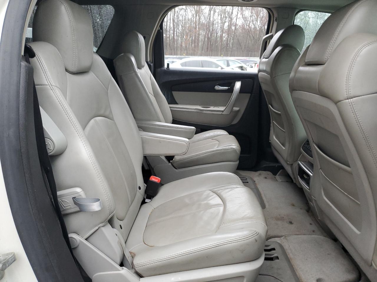 2008 GMC Acadia - Image 11