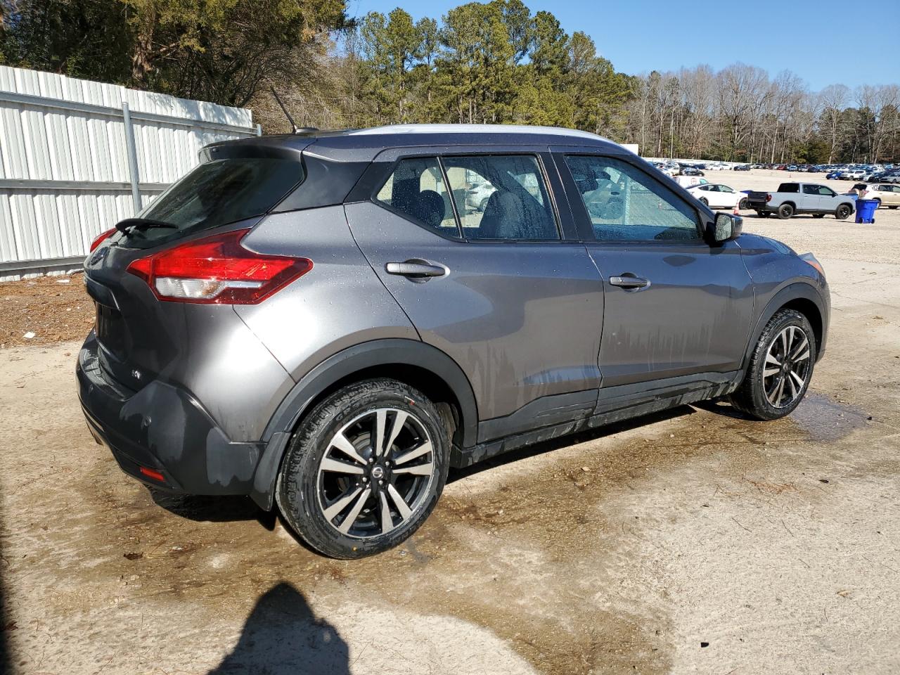 2020 Nissan Kicks - Image 3